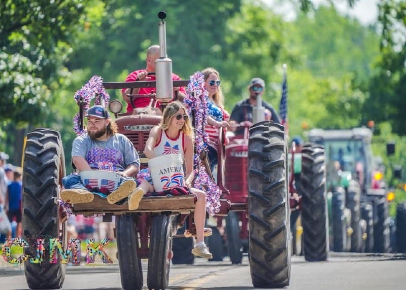 Grass Lake 4th of July 2026: Parade, Chicken BBQ & Cardboard Boat Races